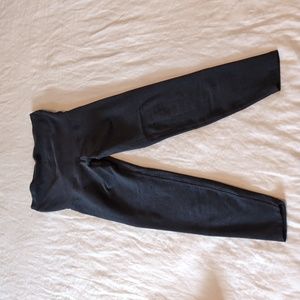 Beyond Yoga maternity leggings, size S